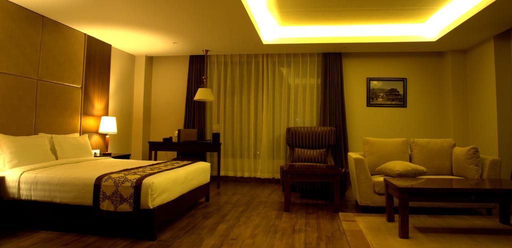 Ariya Hotel 팀부 외부 사진