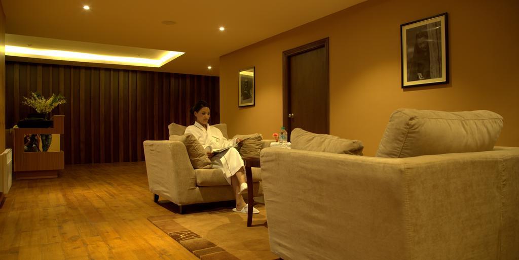 Ariya Hotel 팀부 외부 사진